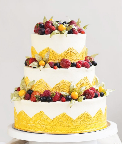 30-svadebnyj-tort-s-kruzhevami